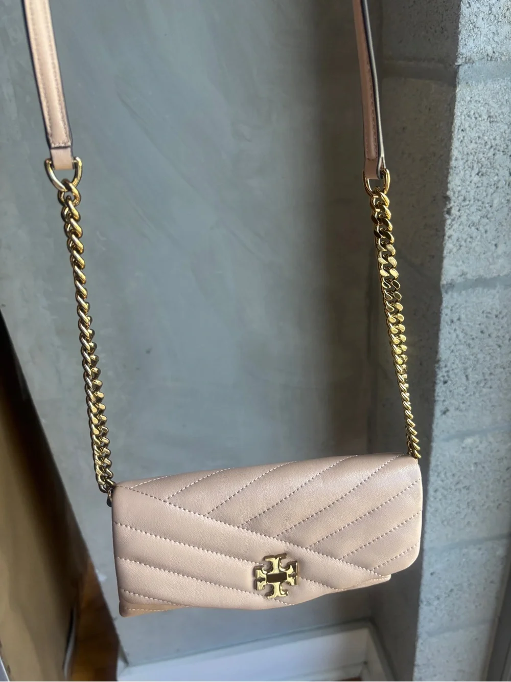 Tory Burch Quilted Crossbody Bag in Tan with Gold Logo